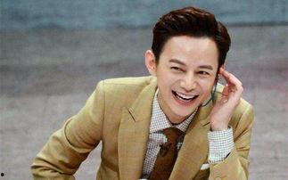 黄磊吃瓜图片  第1张