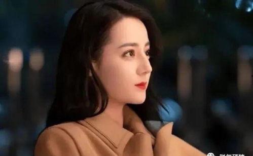 美女吃奇怪的瓜,美女挑战未知美味  第2张